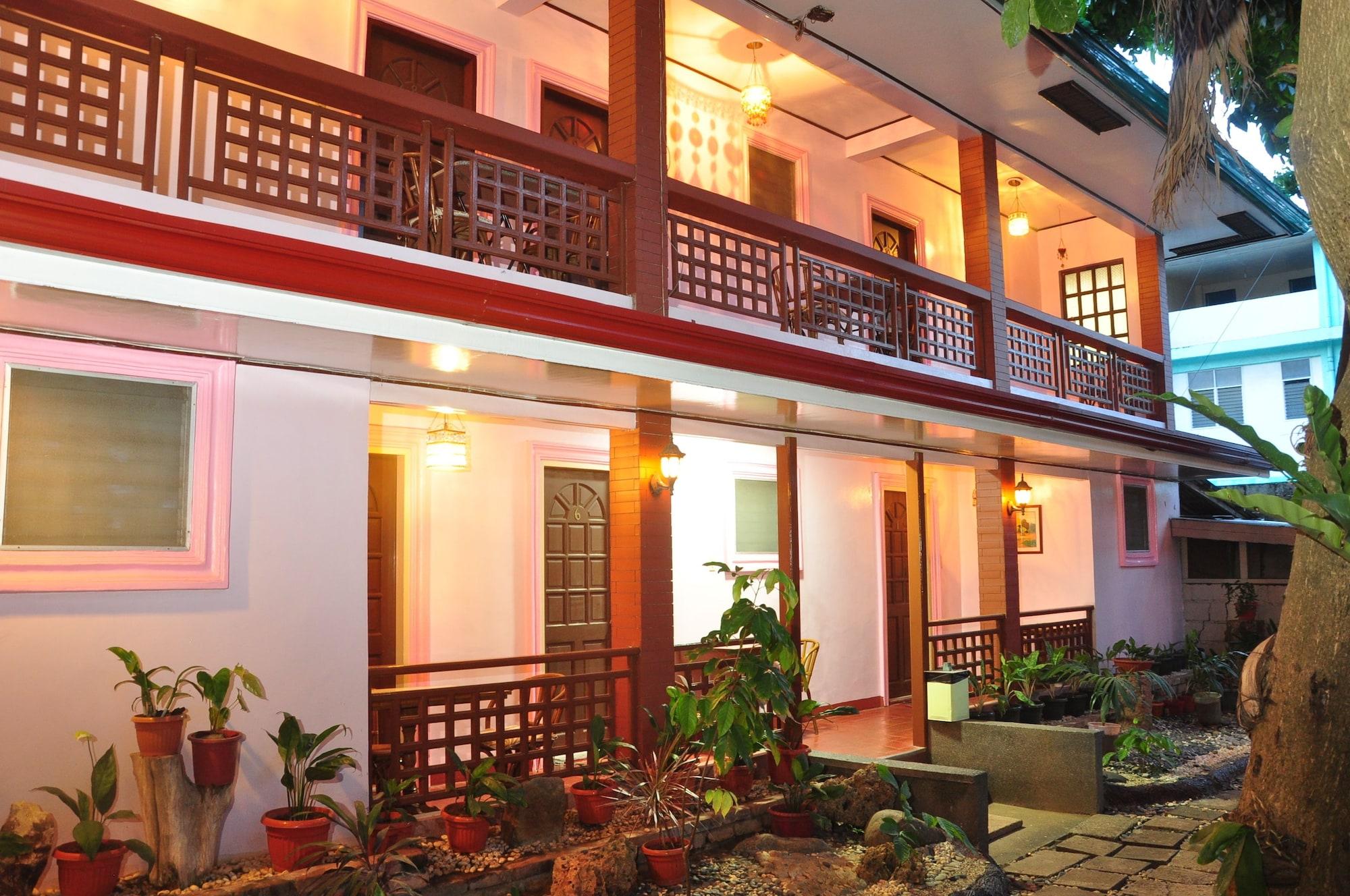 Lola Itang Pension House Tiniguiban Kültér fotó