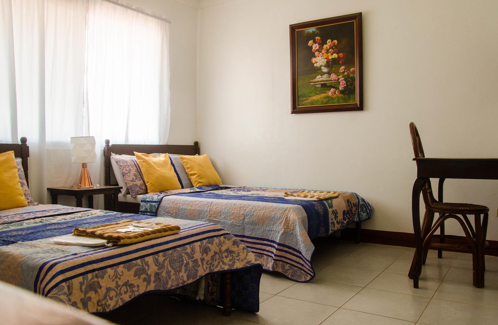 Lola Itang Pension House Tiniguiban Kültér fotó