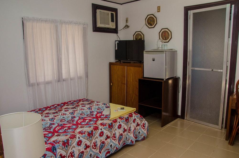 Lola Itang Pension House Tiniguiban Kültér fotó