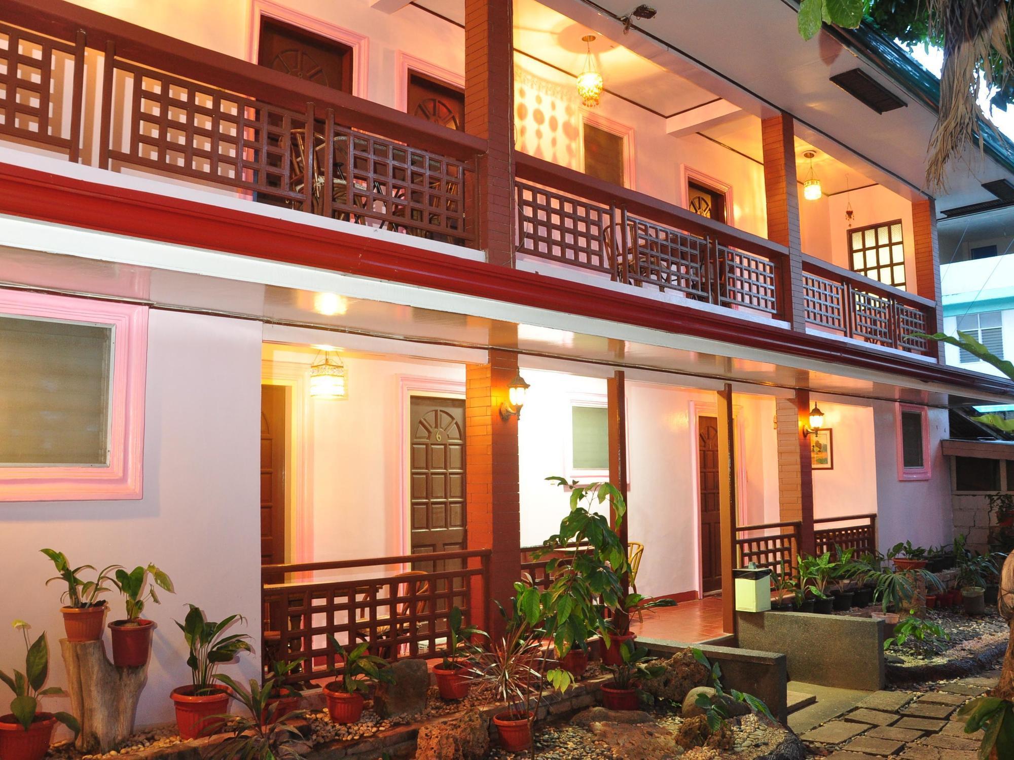 Lola Itang Pension House Tiniguiban Kültér fotó