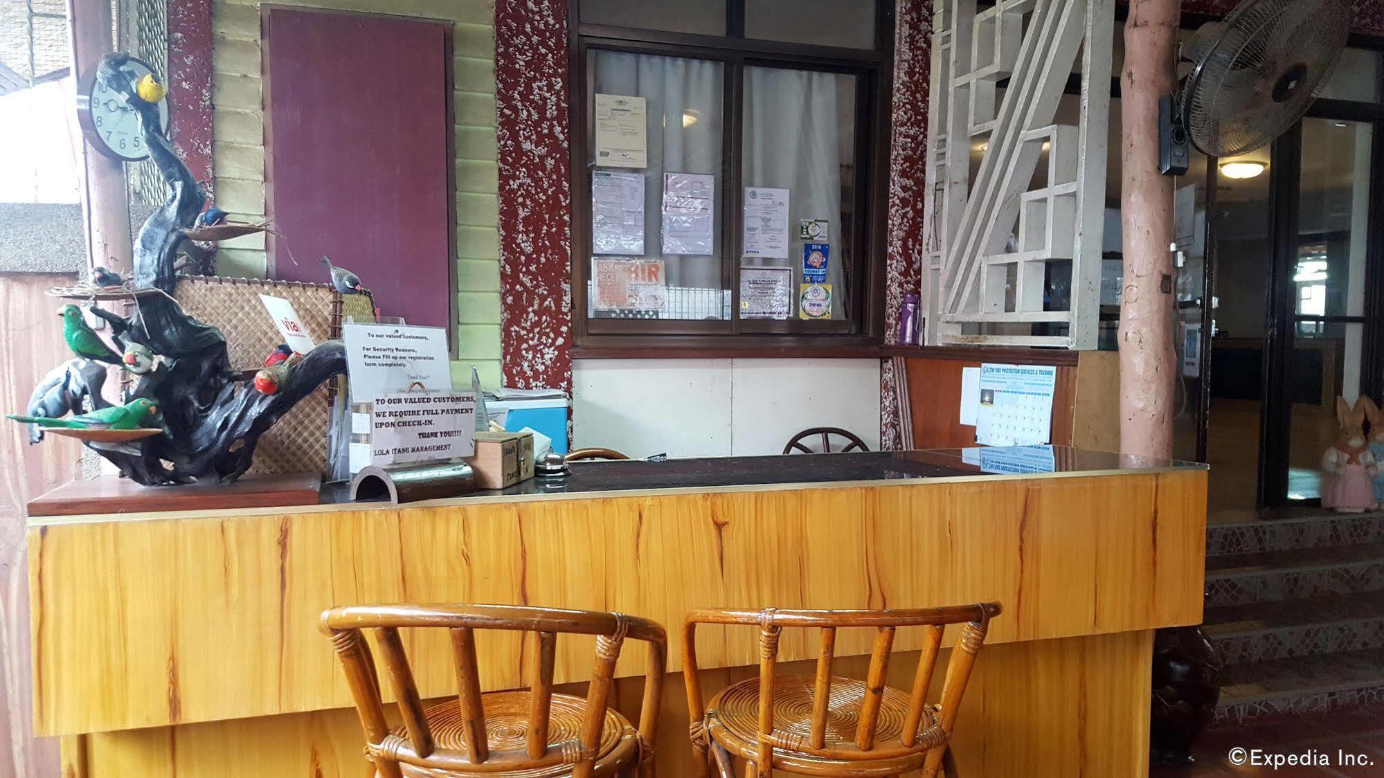 Lola Itang Pension House Tiniguiban Kültér fotó