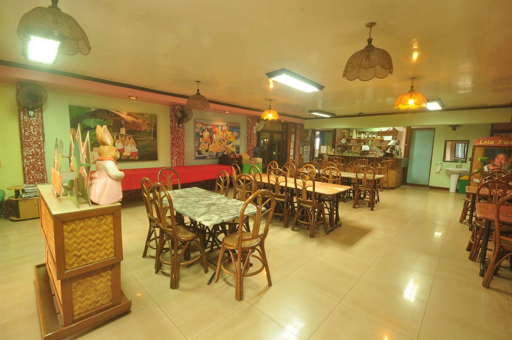 Lola Itang Pension House Tiniguiban Kültér fotó