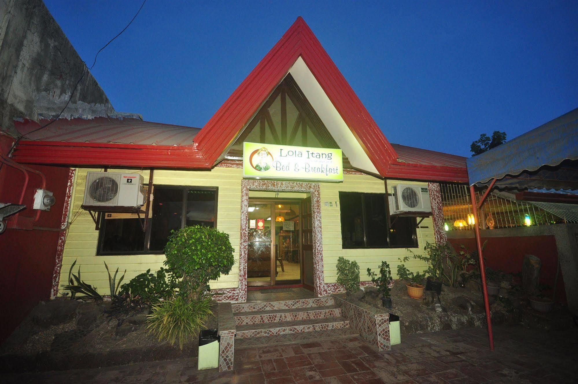 Lola Itang Pension House Tiniguiban Kültér fotó
