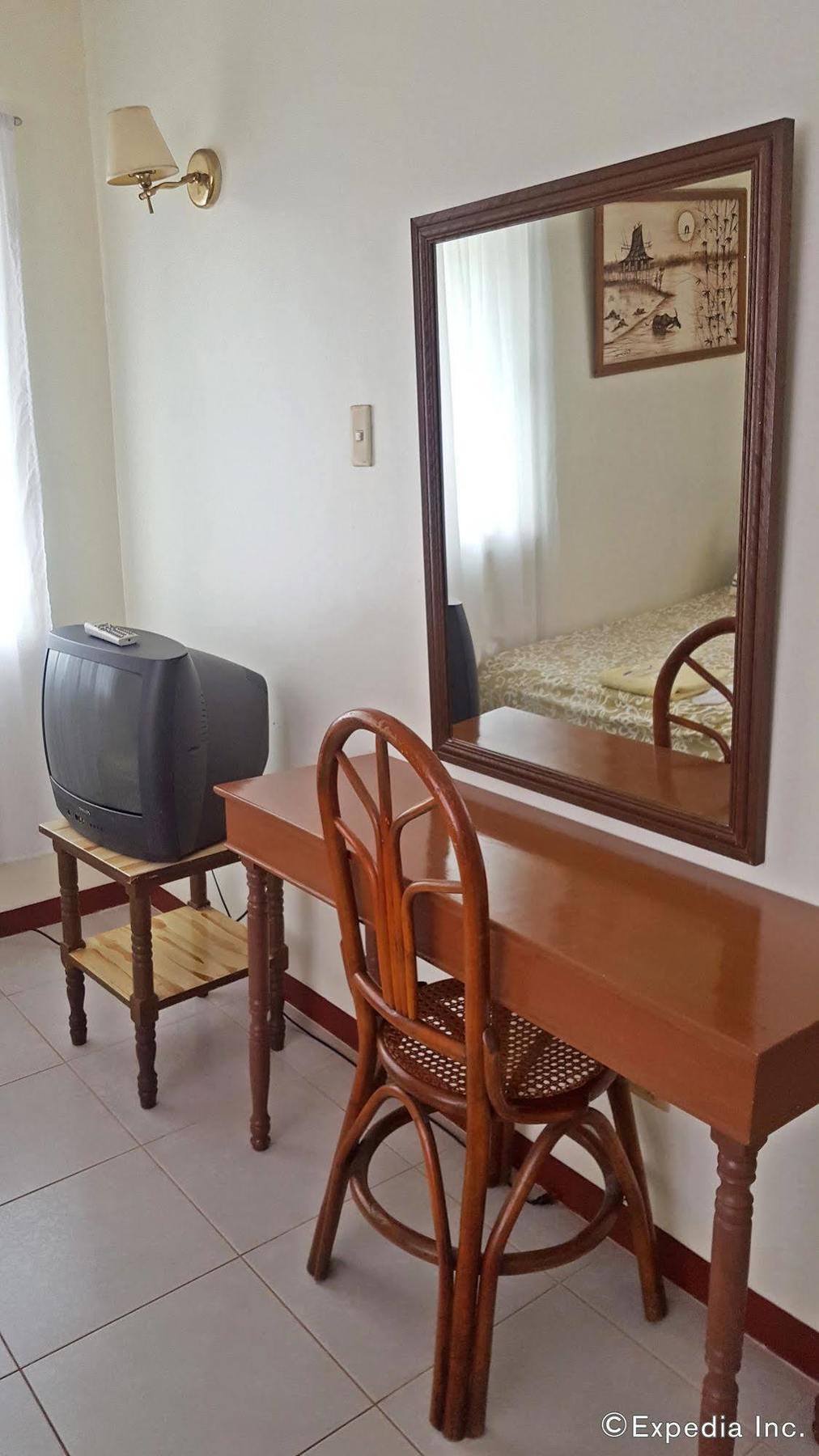 Lola Itang Pension House Tiniguiban Kültér fotó